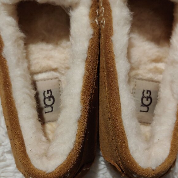 UGG Ansley Chestnut Suede Moccasin Slippers House Shoes Shearling lined Womens 9 - Picture 2 of 12